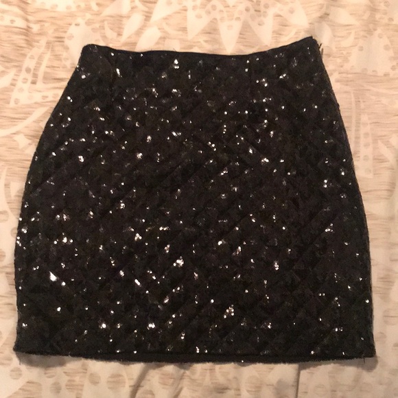 Black sequins skirt - Picture 1 of 3
